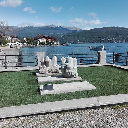 Hotel Elvezia Lake Maggiore Екстер'єр фото