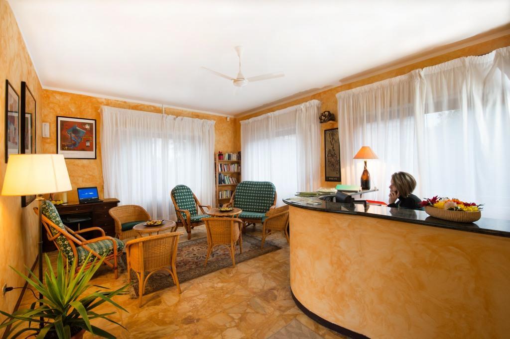 Hotel Elvezia Lake Maggiore Екстер'єр фото