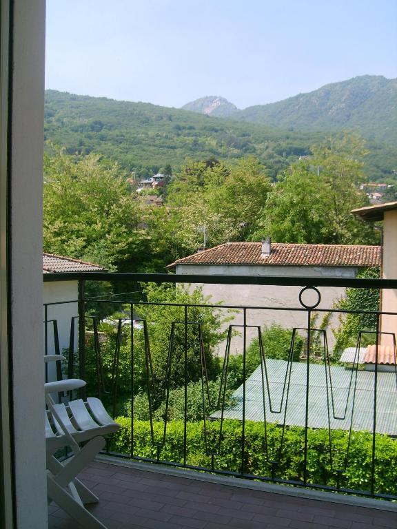 Hotel Elvezia Lake Maggiore Екстер'єр фото